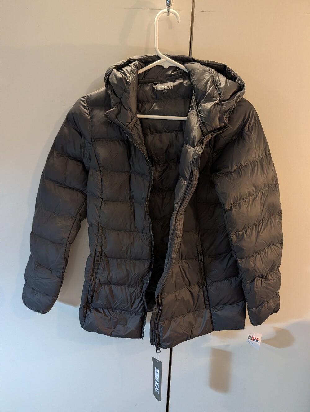 32 Degrees Woman's XS Black Hooded Puffer Coat NWT